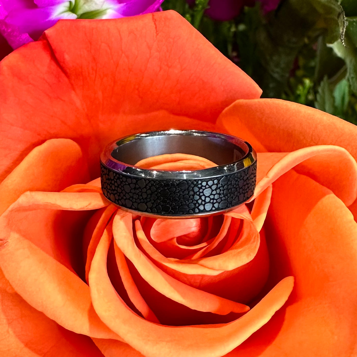 Apparel & Accessories > Jewelry > Rings Malo Tantalum and Carbon Fiber Patterned Band Ring Tant-039-7 Pierce Custom Jewelers
