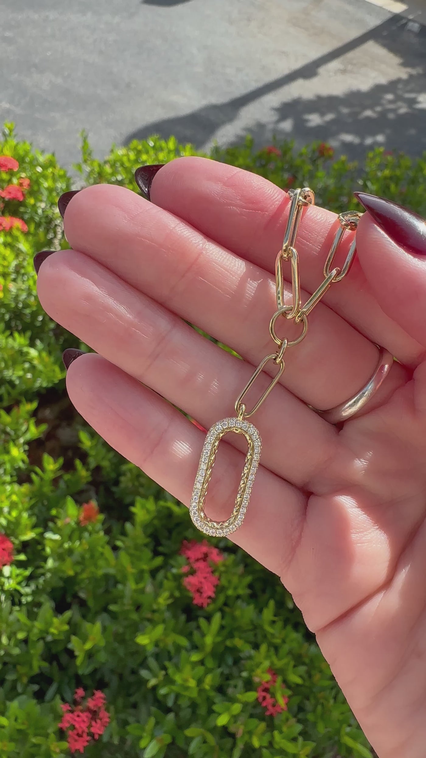 Apparel & Accessories > Jewelry > Necklaces A. Jaffe Paper Clip Diamond Pendant with Matching Link Chain NL3368-18in/46 Pierce Custom Jewelers