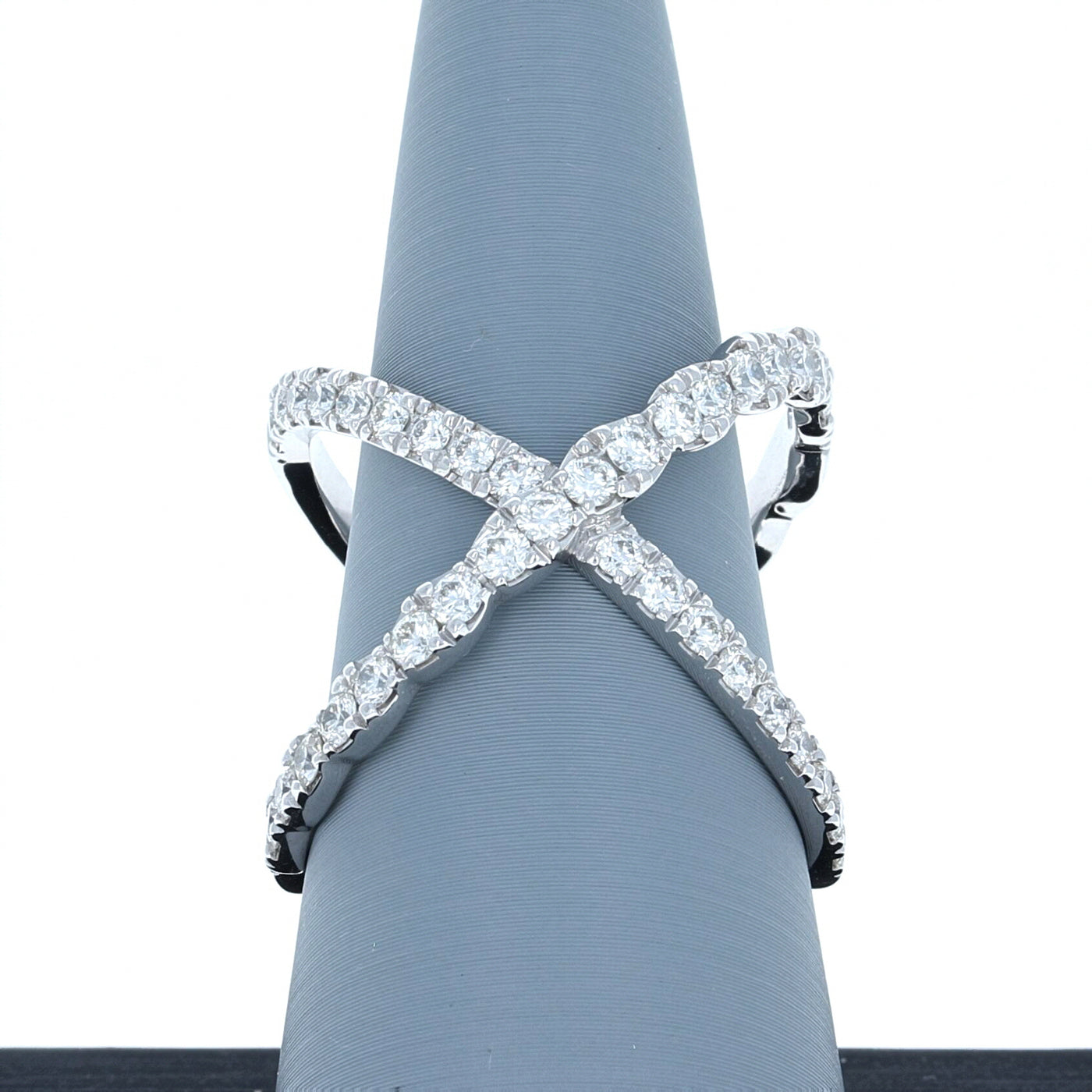 Hearts on Fire Lorelei Criss Cross Ring 1.05 Total Carats in 18K White Gold Apparel & Accessories > Jewelry > Rings